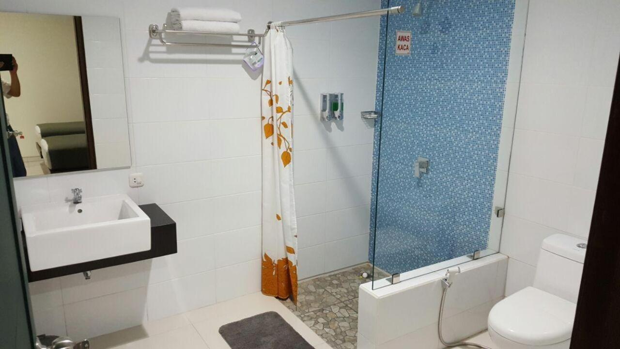 Hotel Aneka Baru Sleman  Kültér fotó