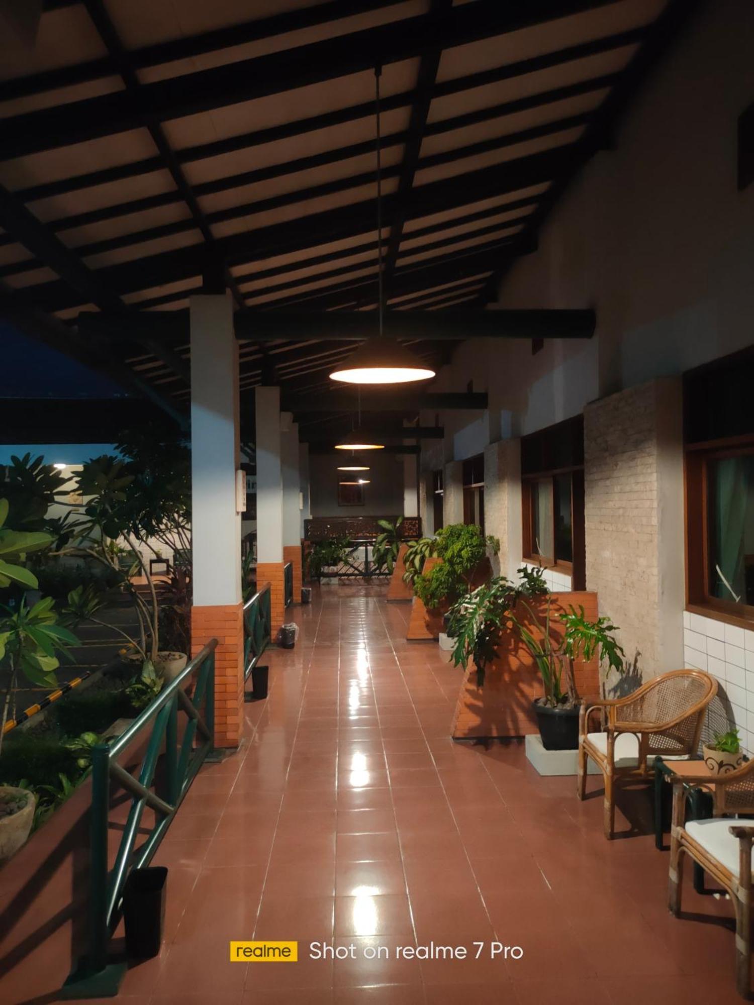 Hotel Aneka Baru Sleman  Kültér fotó